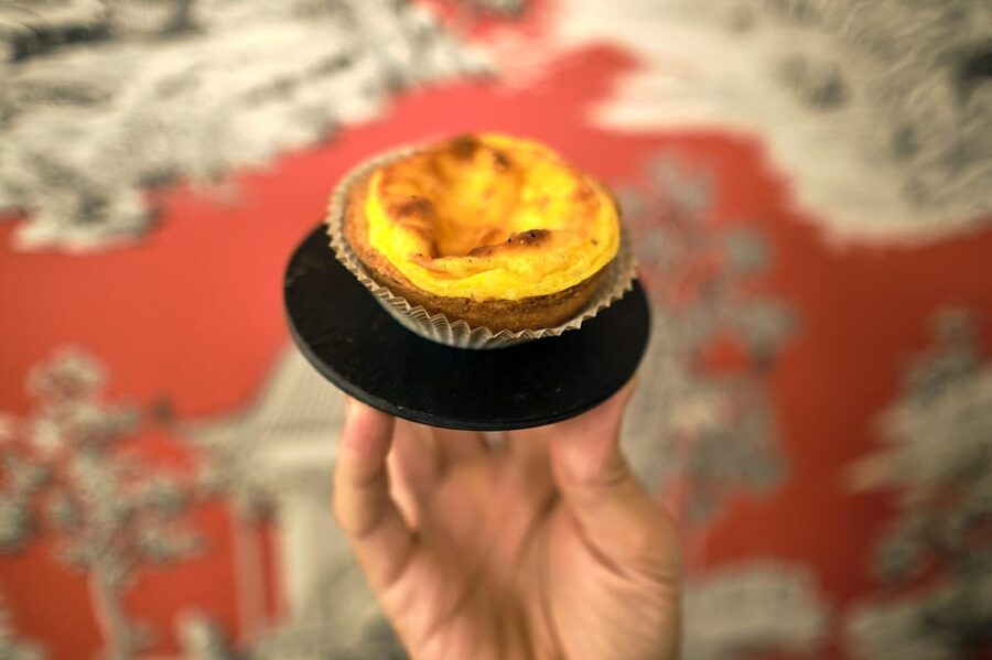 1.5 Hour Food Tour in Verona with Tastings & Sightseeing - Piazza Erbe and the final pastry