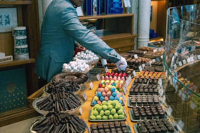 A Morning in Paris Food Tour: Croissants, Baguettes & Chocolate - Palais Royal brings the sightseeing into focus