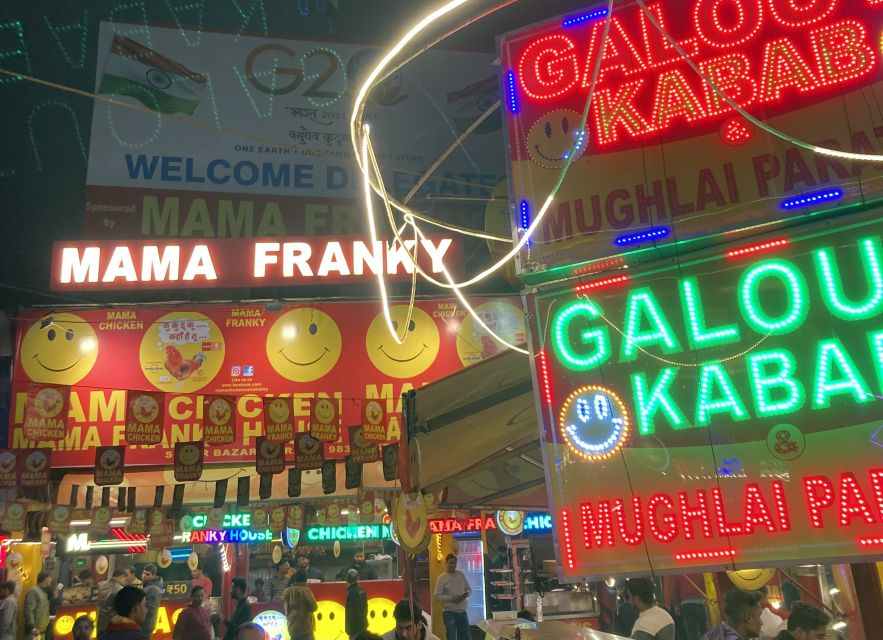 Agra: Sadar Bazar Food Market Night Walking Tour by Tuk-Tuk - Walking through Sadar Bazar after dark