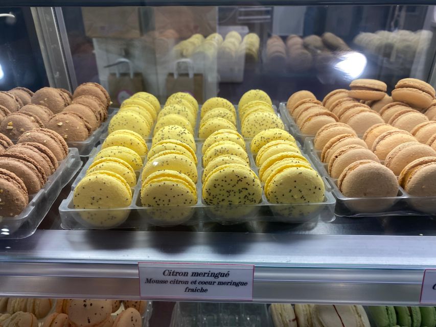 Aix-en-Provence: Guided Foodie Tour with Tastings - Chocolate, pastries, and gelato in a short walk