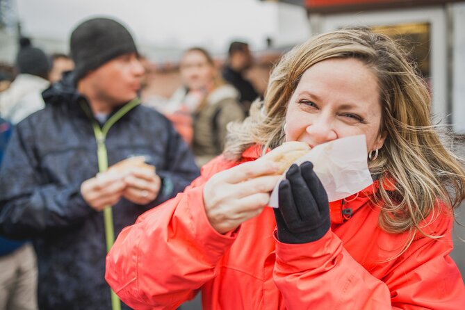 Akureyri Food Walk With 5 Tastings and a Local Guide - The first tastes: fish soup and Icelandic comfort