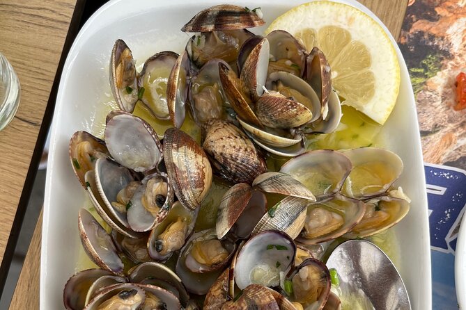 Albufeira Food Experience: Land & Sea Tapas w/ Wines - Meat tapas, pica-pau, and the bifana idea