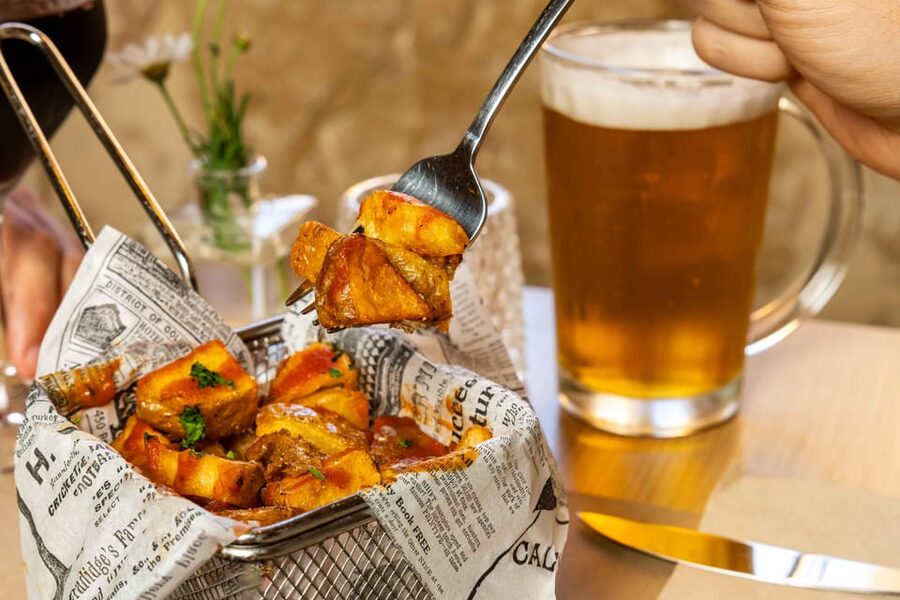Alcudia: Self-Guided Gourmet Tapas and Wine Tour - Four stops, four tapas, and four drinks