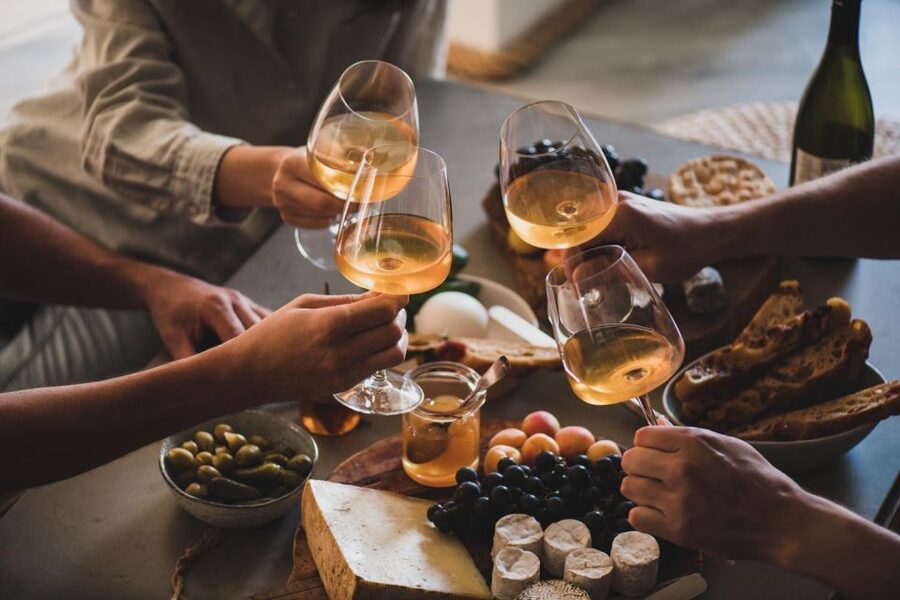 Alicante: Food Walking Tour with Wine Tasting and Tapas - What $118 buys you