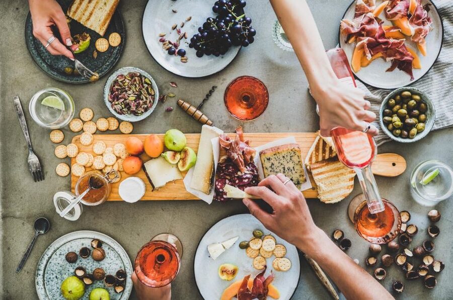 Alicante: Food Walking Tour with Wine Tasting and Tapas - Dietary needs, walking, and timing