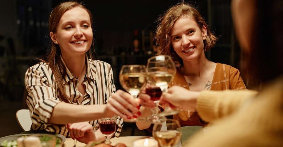 Alicante: Food Walking Tour with Wine Tasting and Tapas - Casa Carbonell starts the tasting gently