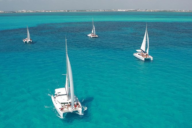 All Inclusive Caribbean adventure, reef snorkeling, Food & Drinks - The open bar and party mood