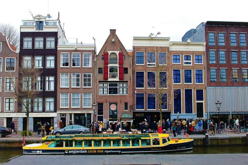 Amsterdam canal cruise with culinary burger or cheese & wine - Is $40 good value?