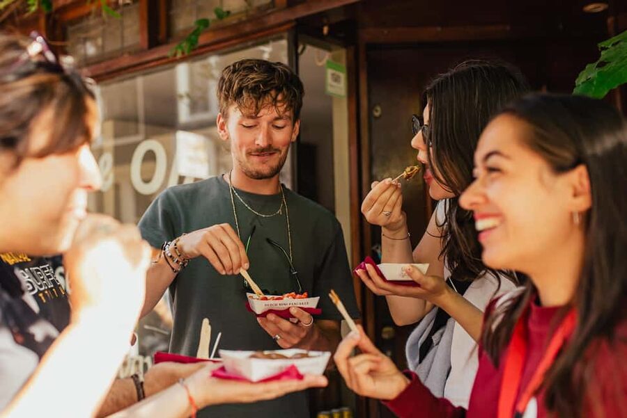 Amsterdam: Guided Cultural Food Tour in English or German - The food stops: what you may actually taste
