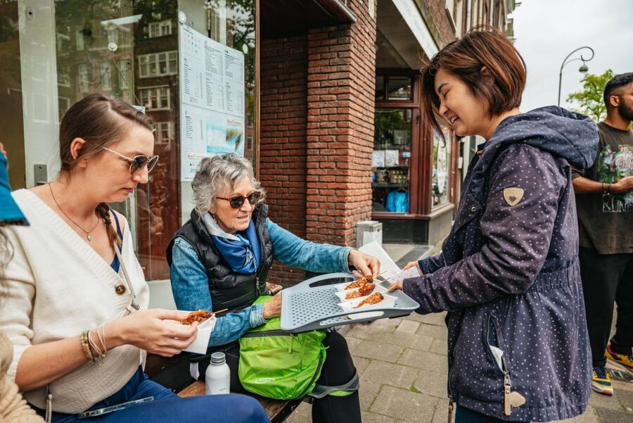 Amsterdam: Jordaan District Local Food Walking Tour - The guides make the difference