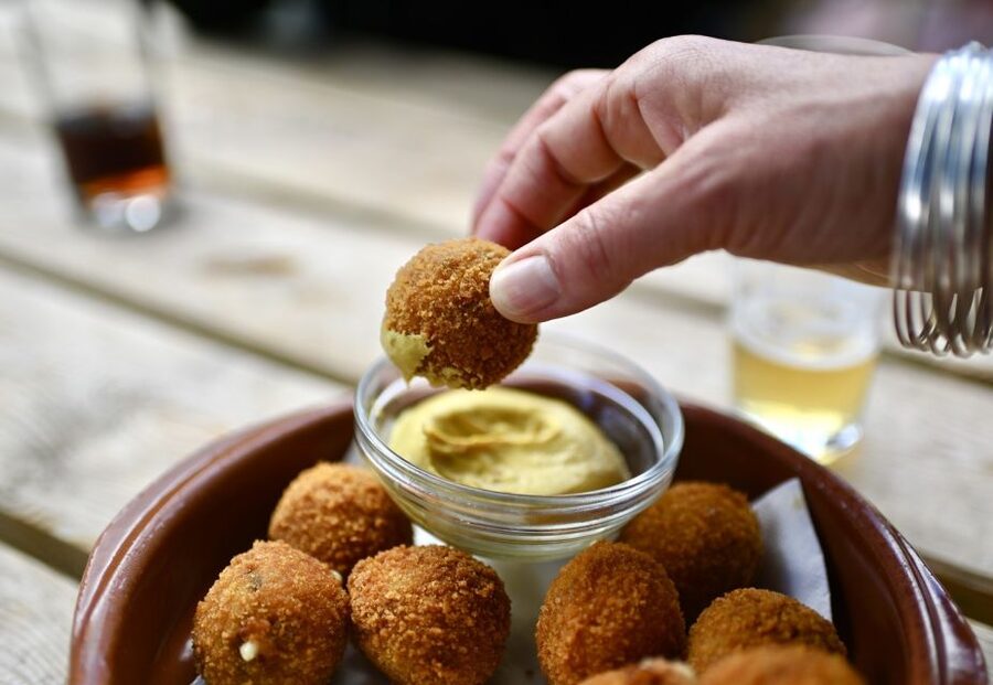 Amsterdam: Jordaan Food Tour of 10+ Local Classic Tastings - Dutch cheese gives the tasting a solid start