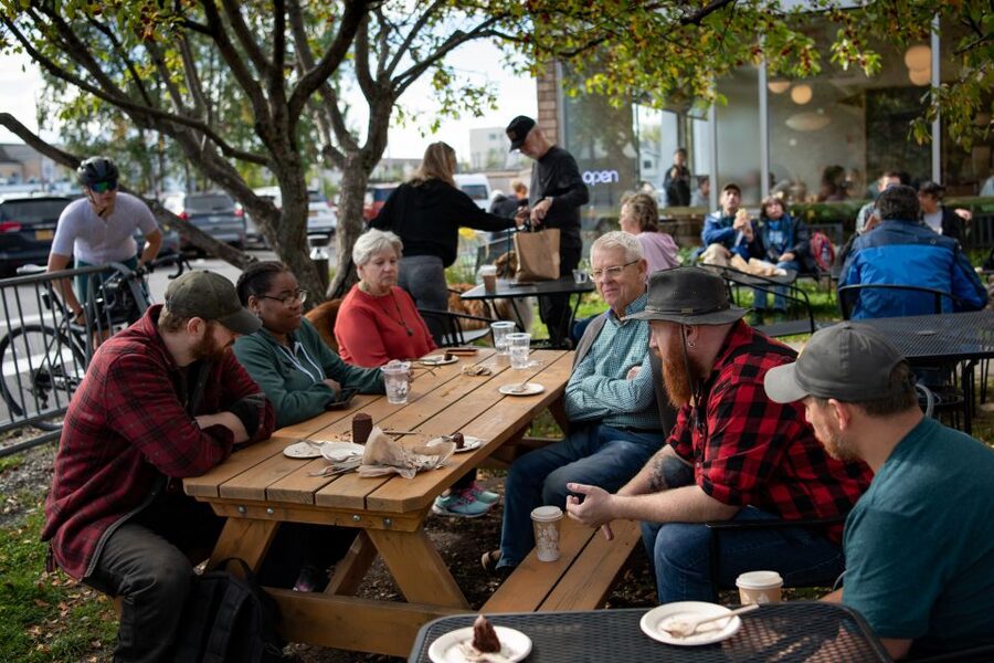 Anchorage: Downtown Food & History Walking Tour - Why a food walk works well in Anchorage