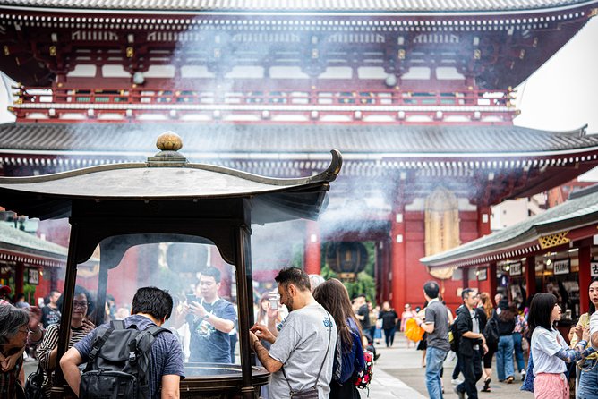 Asakusa Highlights: Street Food Crawl Tour (7+ Local Bites) - Guides make the difference