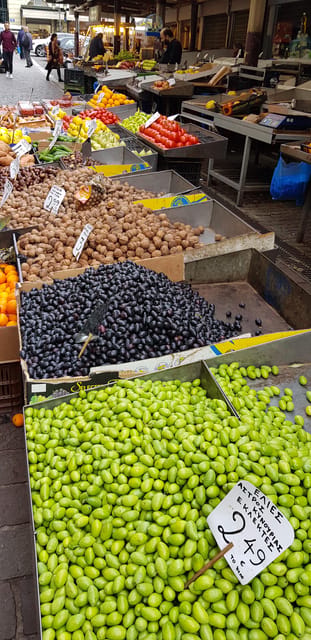 Athens: Traditional Greek food tour in hidden spots - Street food and small market tastings