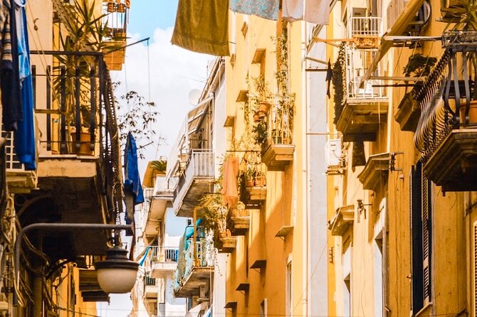 Authentic Naples Food Tour with 8+ Tastings of Pizza, Wine & More - Spaccanapoli and two more tastings