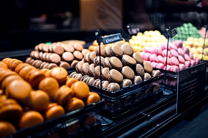 Authentic Parisian Gourmet Food Tour with 10 Local Dishes & Wines - Montmartre: food among windmills, bakeries, and steep streets