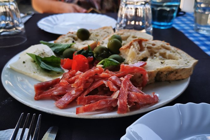 Authentic Pizza Making Class in Naples with Appetizers and Drink - What the two hours feel like