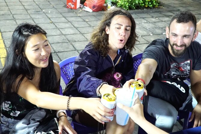 Award-winning Saigon Food Tour with GirlPower Drivers | KissTour - Chợ Lớn: a short look at Chinatown