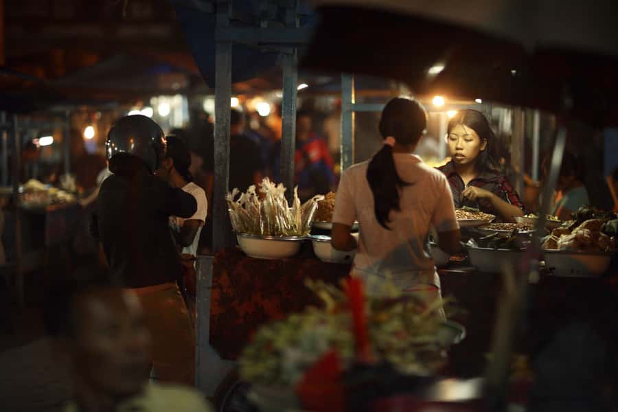 Bali: Authentic Culinary Street Food Experience Tour - Who should book this experience