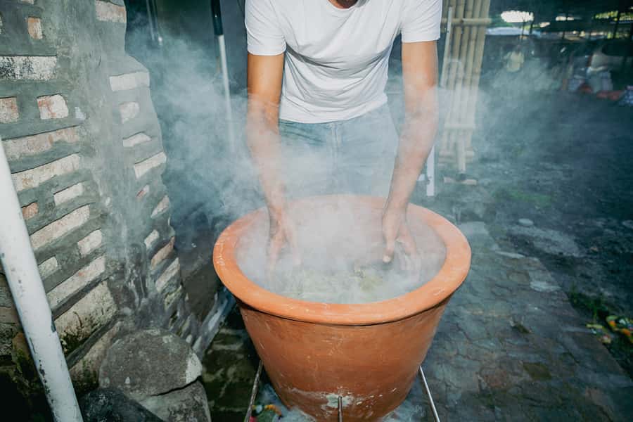 Bali: Bites Food Tour with over 15 Tastings - The market walk adds the cultural payoff