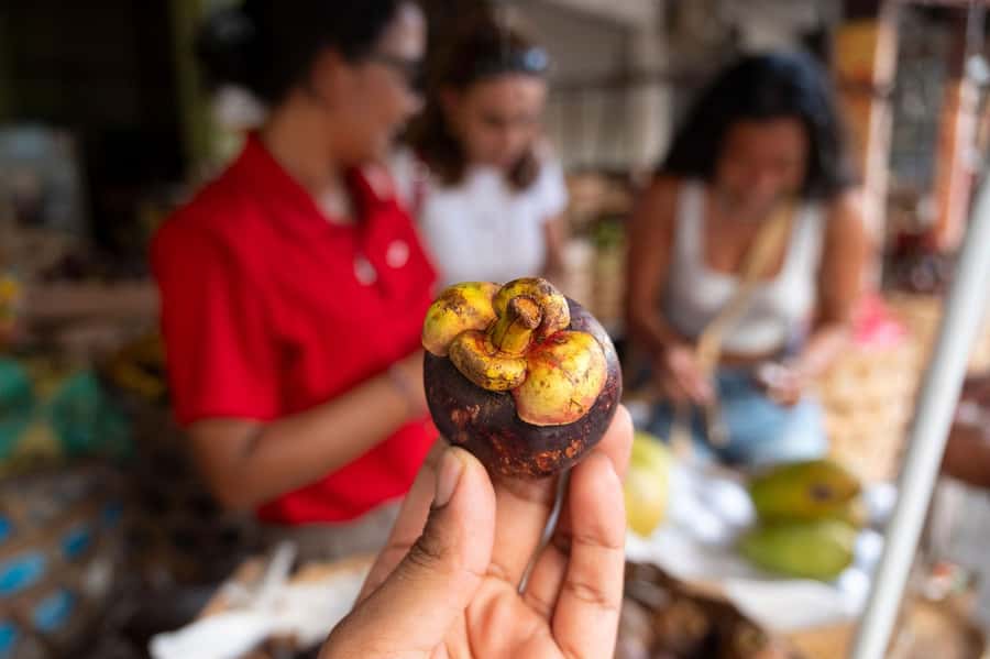 Bali: Delicious Indonesian Food Tour - Kreneng Market and the first taste of Denpasar