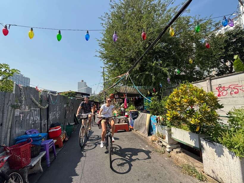 Bangkok: Bike, Boat & Food Tour in Thonburi - Wat Nak Prok, Wutthakat, and the route back