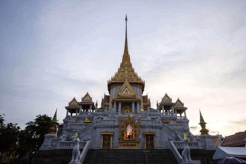 Bangkok: Chinatown Night Food Tour - Seven food stops, from street stalls to established restaurants