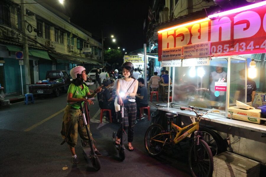 Bangkok: E-Scooter Night Tour with Local Street Food - Safety, weather, and who should book