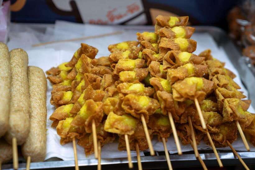 Bangkok Electric Tuk Tuk: Street Food & Markets - Starting at Sanam Chai and crossing into Thonburi