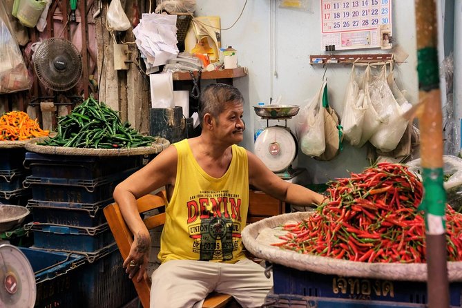 Bangkok Electric Tuk Tuk: Thonburi, Wang Lang & Food Tour - Thonburi Train Station and Bangkok’s railway past