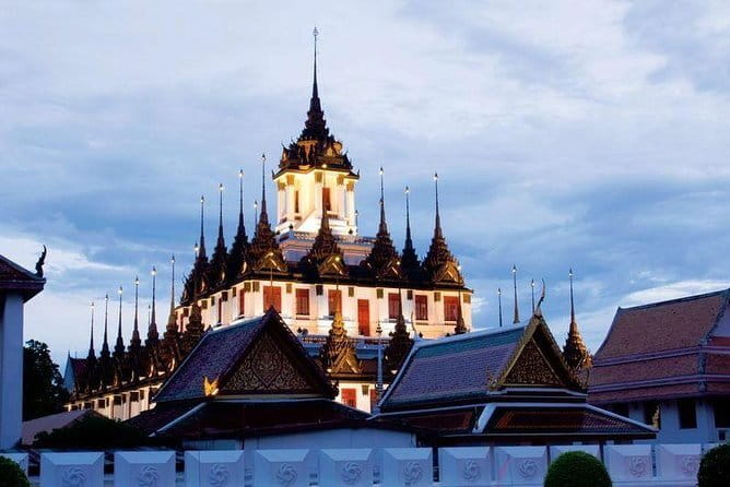 Bangkok Evening Food Tour by Tuktuk - Mahanak Market and the everyday food scene