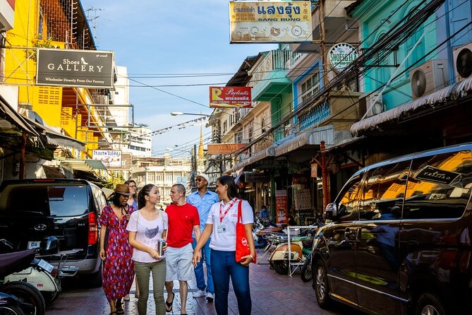 Bangkok Hidden Gems: Talad Noi, Chinatown & Street Food Tour - Street food with Thai, Chinese, and local twists