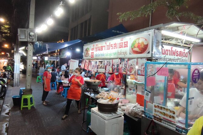 Bangkok: Michelin Guide Street Food Tour by Tuk Tuk - Nai Ek’s rolled noodles and comfort food