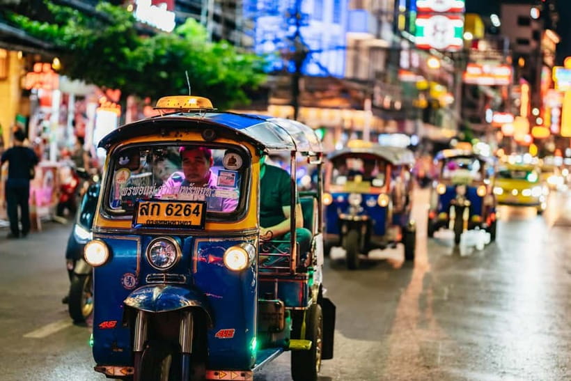 Bangkok: Midnight Food Tour by Tuk-Tuk - Who should book this food tour?