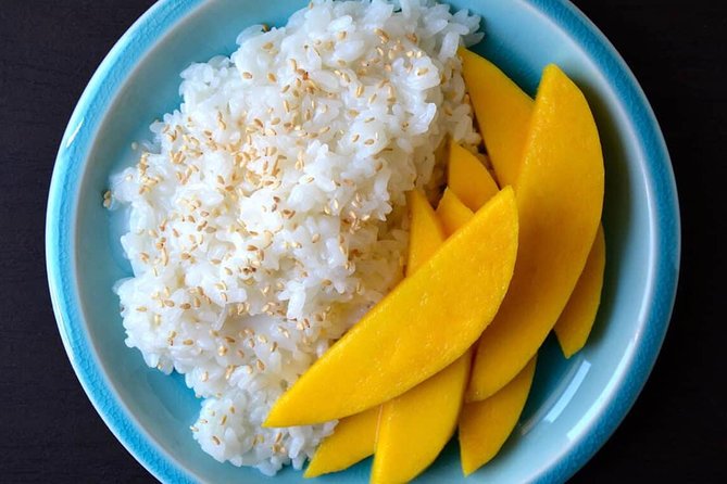 Bangkok Most Famous Food Experience (Private & All-Inclusive) - Stop five: Mango Tango and mango sticky rice