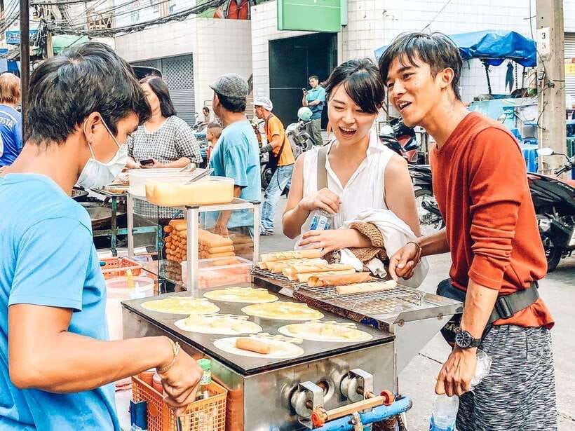 Bangkok: Must-Try Hidden Bike & Food Experience - Riding Through Thon Buri’s Narrow Lanes