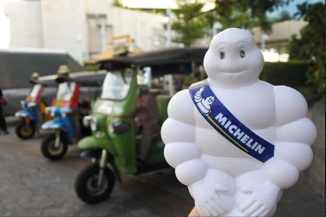 Bangkok Night Food Tour By Tuk Tuk - Finishing with a drink and a view