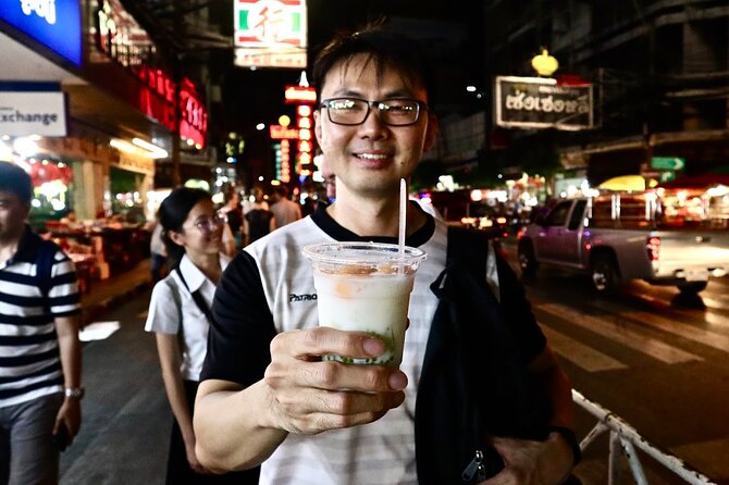 Bangkok Private Walking Food Tour with 10+ Tastings in Chinatown - Talat Noi and the older riverside districts