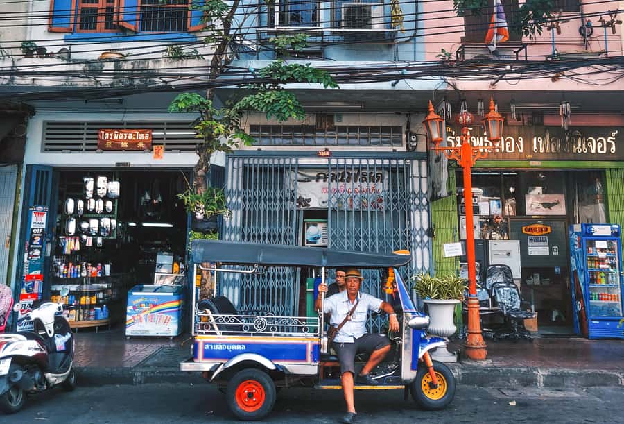 Bangkok: Street Art and Street Food Walking Tour - What $61 gets you