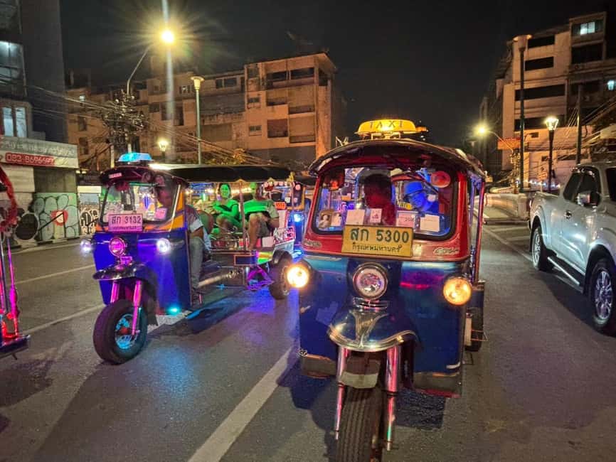Bangkok: Tuk Tuk Adventure Chinatown Michelin Food & Temples - Finishing with Pad Thai on Khao San Road