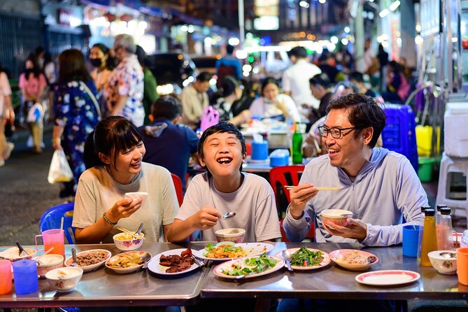 Bangkok Tuk-Tuk Tour by Night with Chinatown Street Food Meal - The guide can shape the whole evening