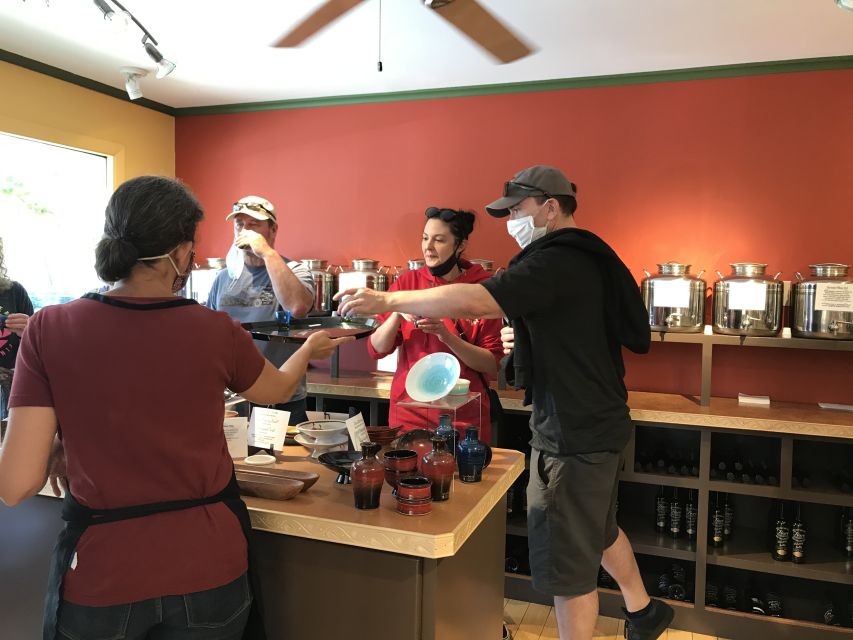 Bar Harbor, Maine: Culinary Walking Tour with Tastings - Seafood stops: crab cakes, chowder, and lobster