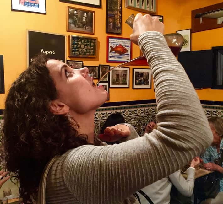 Barcelona: 3-Hour Sips, Sites & Bites Food & History Tour - What the $92 price really includes