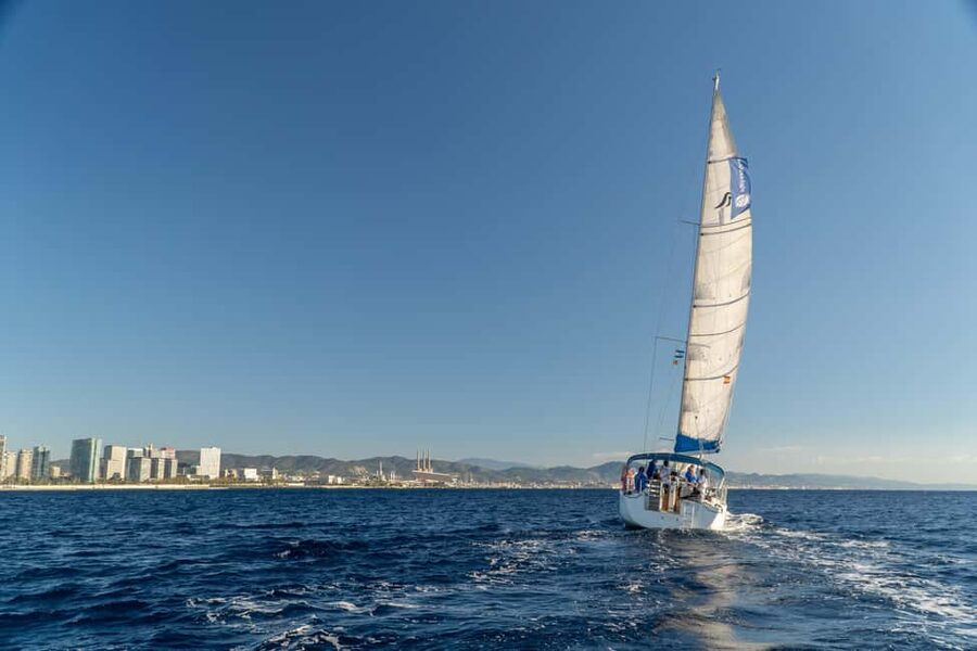 Barcelona: Coastline Sailing with Swim Toys w/ Food & Drinks - The skippers make a real difference