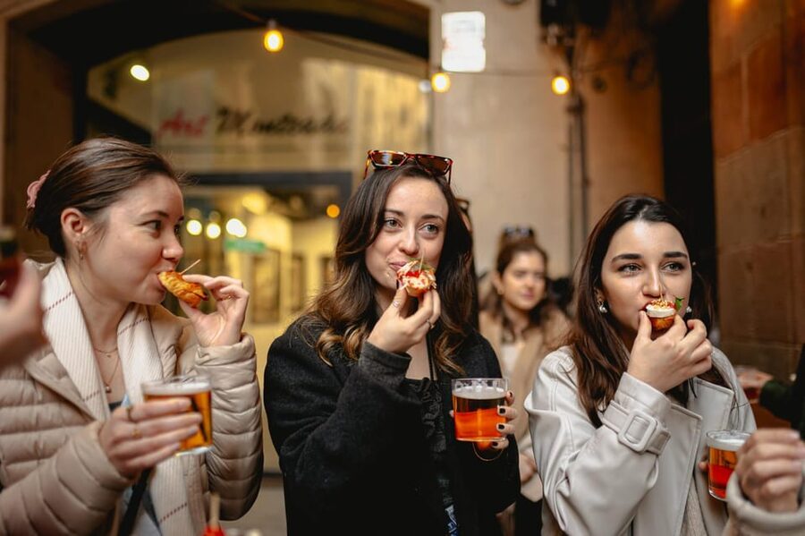 Barcelona: El Born Food Walking Tour with Tapas and Drinks - Key points to know before booking