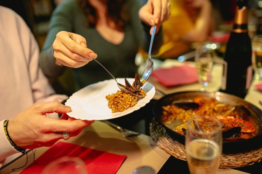 Barcelona: El Born Food Walking Tour with Tapas and Drinks - Should you book the El Born tapas tour?