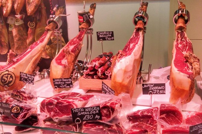 Barcelona Food Tour: Market & Gothic Quarter with Expert Guide - Eating your way through La Boqueria