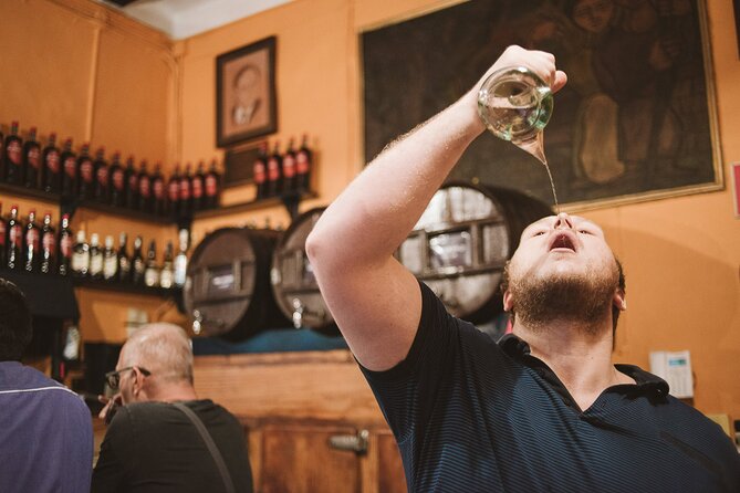 Barcelona Gothic Quarter Tapas & Taverns Food & Wine Tour - Bar La Plata and the case for simple tapas