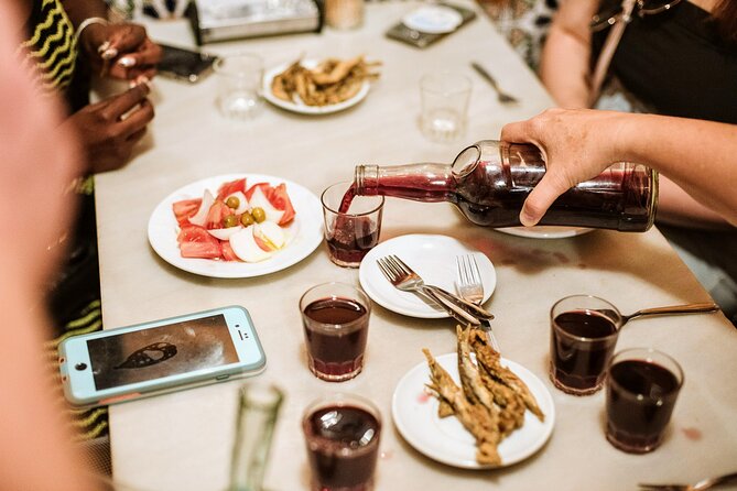 Barcelona Gothic Quarter Tapas & Taverns Food & Wine Tour - What the guides add to the experience