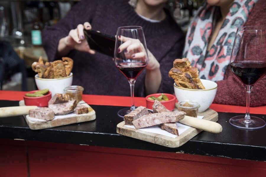 Barcelona Gourmet Food & Wine Tour with Local Expert - What makes this Barcelona food tour worth considering
